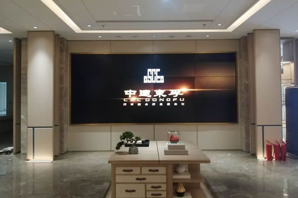 液晶拼接屏價(jià)格多少錢(qián)？