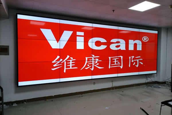 液晶拼接屏出現(xiàn)黑屏或閃屏怎么解決？