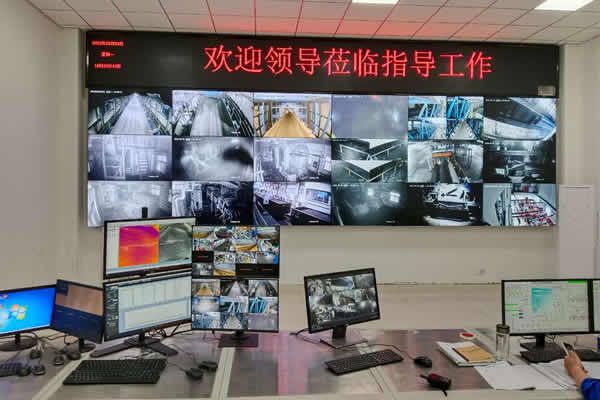 一塊拼接屏可以顯示多少路監(jiān)控畫面，監(jiān)控畫面是如何在拼接屏上顯示的