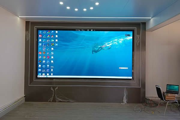 投影機和拼接屏、LED顯示屏有什么區(qū)別